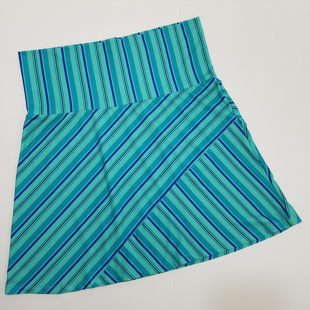 TEHAMA skirt size Large